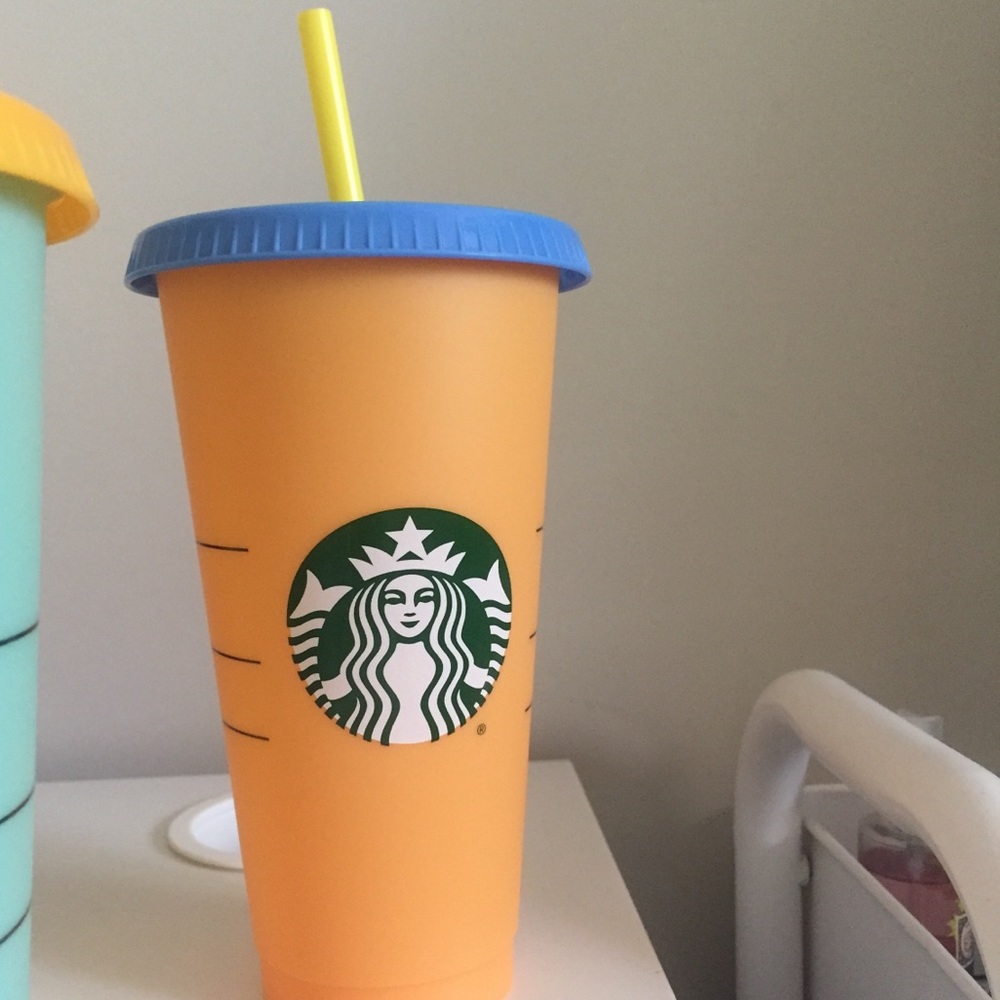 Starbucks color changing cup